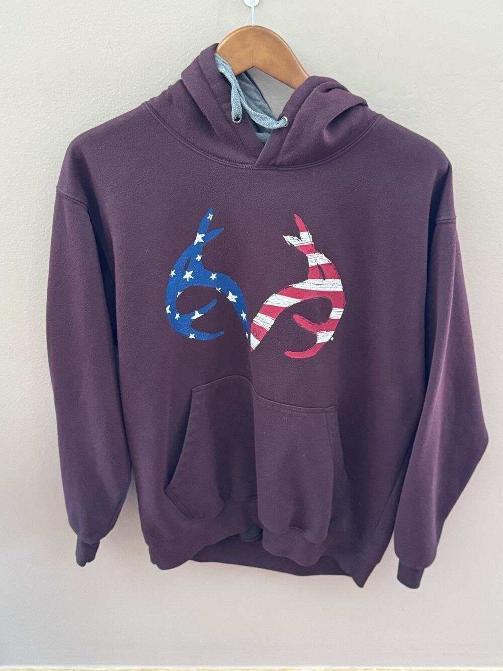 Realtree Men's Maroon Hoodie Medium Pullover Cotton Blend